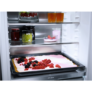 Miele, 244 L, height 177 cm - Built-in Refrigerator