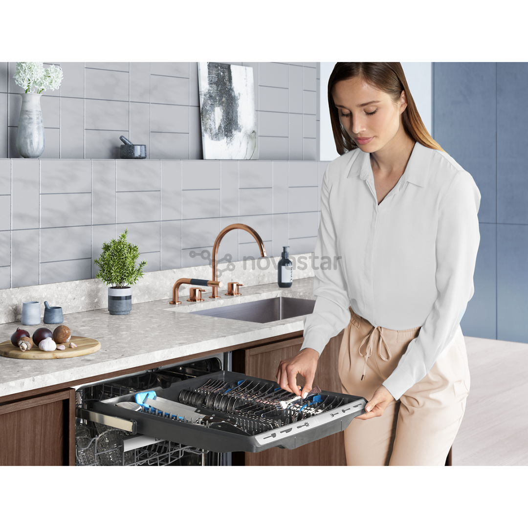 Įmontuojama indaplovė Electrolux EEM69300IX