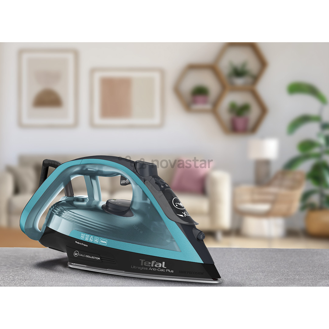Tefal Ultragliss Plus, 2800 W, juodas/žalias - Garų lygintuvas