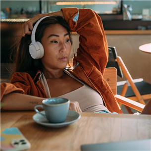 JBL Tune 520BT, baltos - Belaidės ausinės