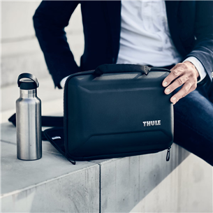 Thule Gauntlet, 16", MacBook Pro, черный - Сумка для ноутбука