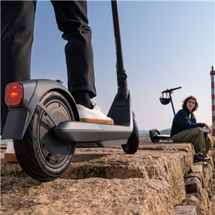 Ninebot E2 Pro E Powered by Segway, juodas - Elektrinis paspirtukas