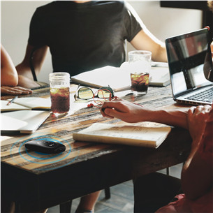 TP-Link M7000, 4G, black - Mobile Wi-Fi router