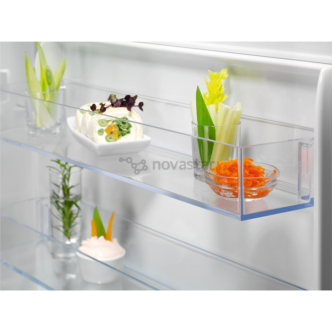 Įmontuojamas šaldytuvas Electrolux 700 Series, No Frost, 256 L, aukštis 178 cm
