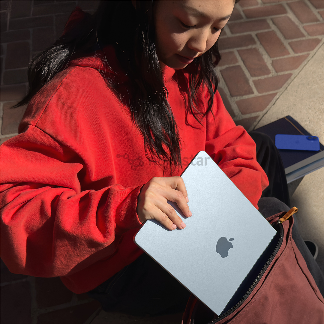 Apple MacBook Air 13 (2025), M4, 10C/8C, 16 ГБ, 256 ГБ, SWE, серебристый - Ноутбук