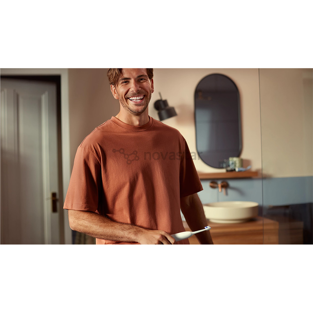 Elektrinis dantų šepetėlis Philips Sonicare Series 6100, šviesiai mėlynas