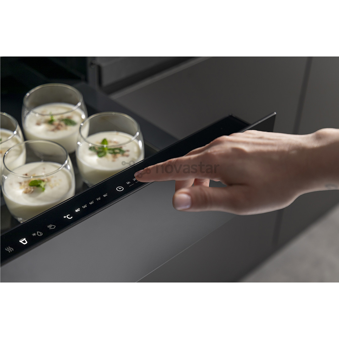 Hisense, juodas - Įmontuojamas pašildymo stalčius