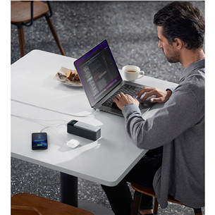 Anker 737 Power Bank, 140 W, 24000 mAh, juoda - Išorinė baterija