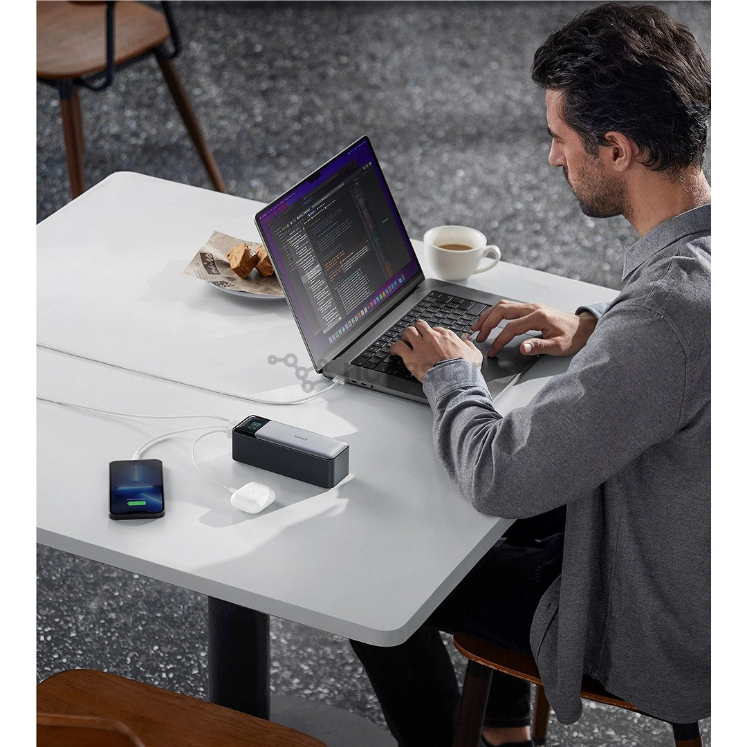 Anker 737 Power Bank, 140 W, 24000 mAh, juoda - Išorinė baterija