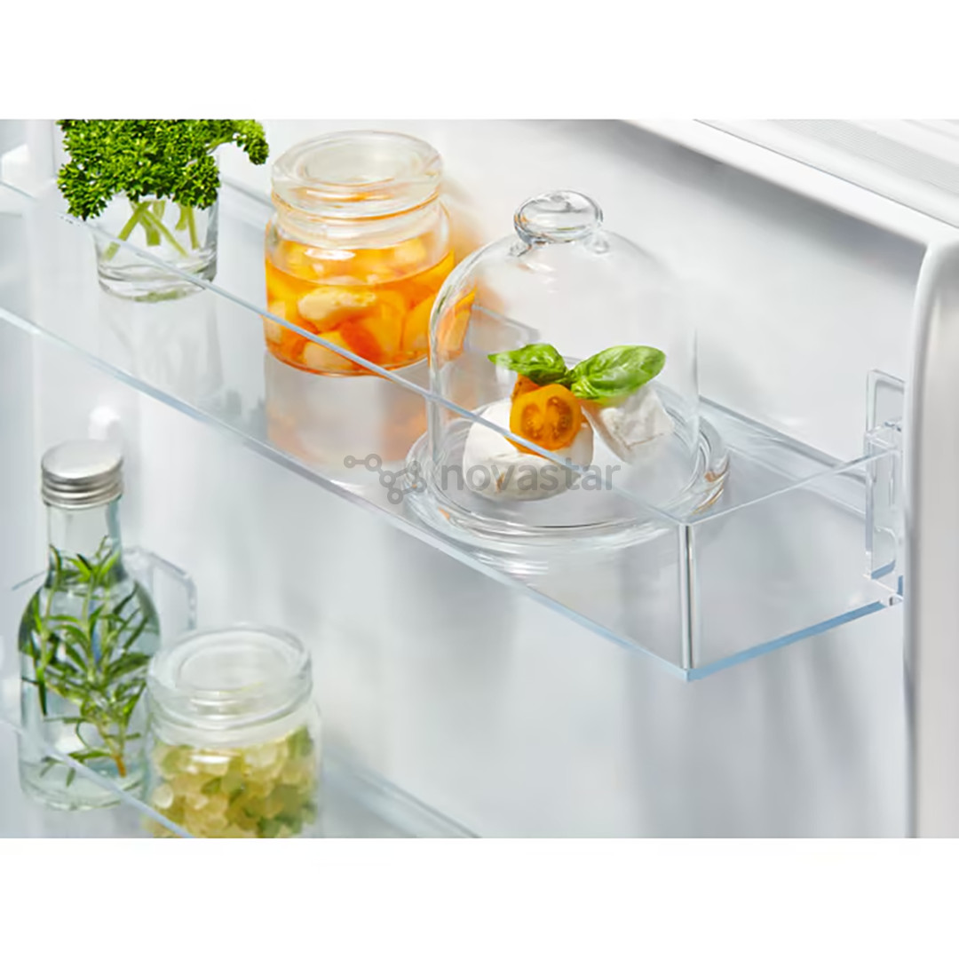 Electrolux 700, No Frost, 248 L, height 178 cm - Built-in Refrigerator