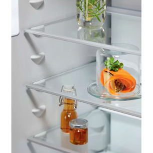 Electrolux 700, No Frost, 248 L, height 178 cm - Built-in Refrigerator